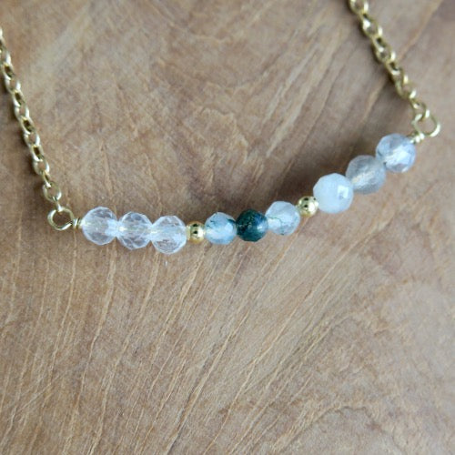 Ketting - 'Bar' - Labradoriet, Mosagaat, Bergkristal