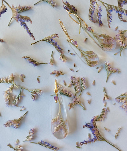 Florabelle oorbellen - Lamsoor & Amethist