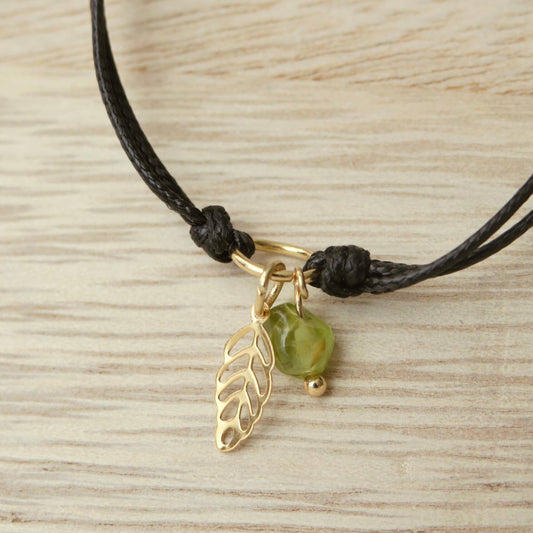 Armband met Gewaxed Katoen - "Weave Black" - Blad & Peridoot