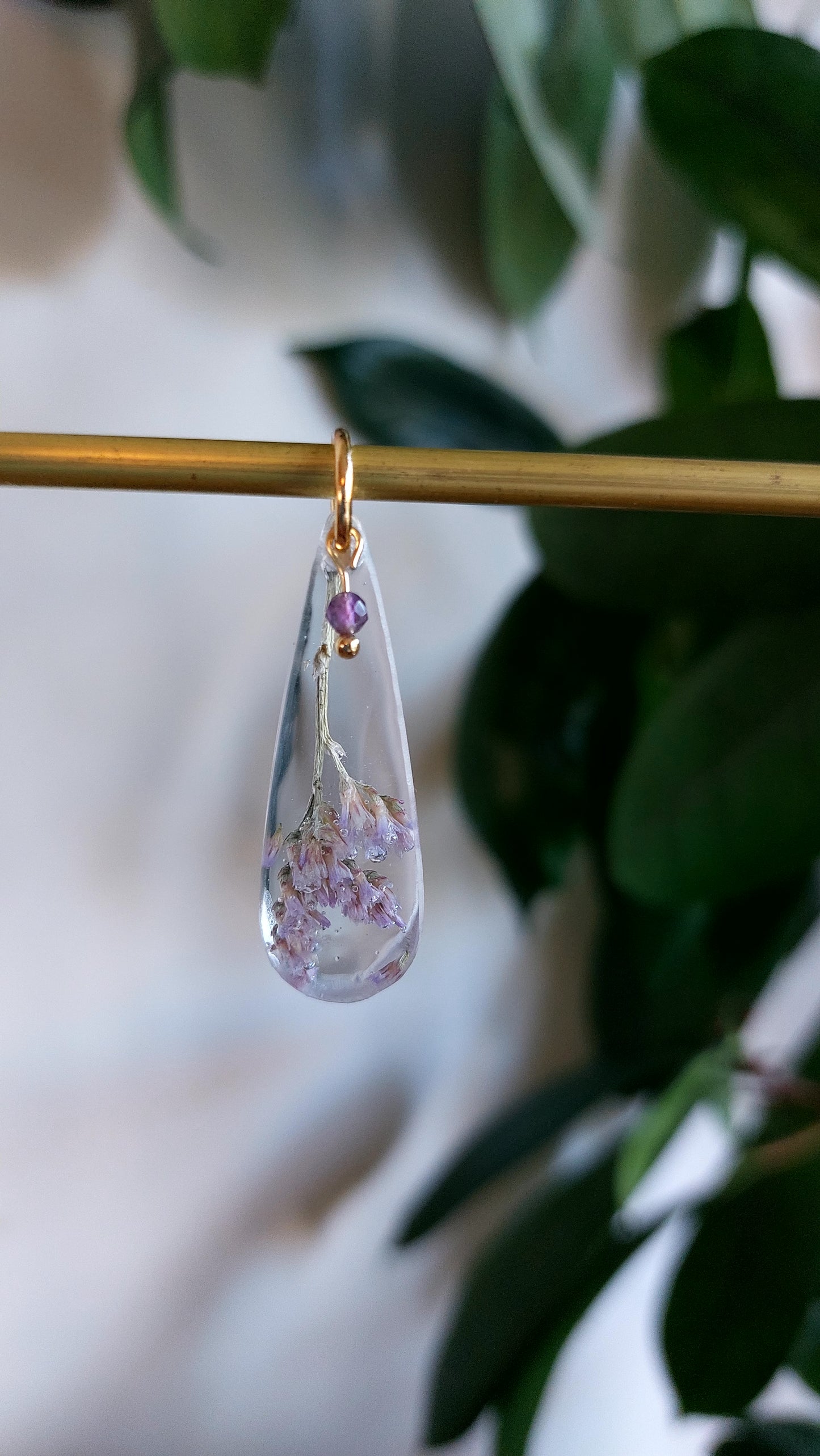 Florabelle Hanger - Lamsoor & Amethist