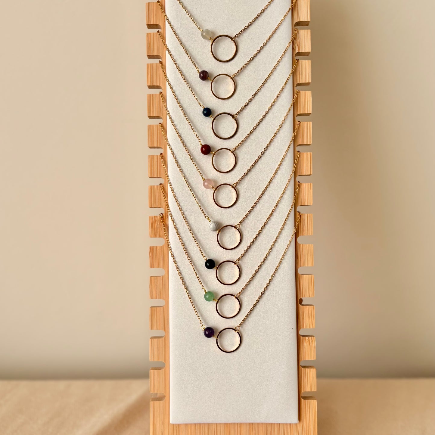 Gevulde display - Kettingen "Aurora"